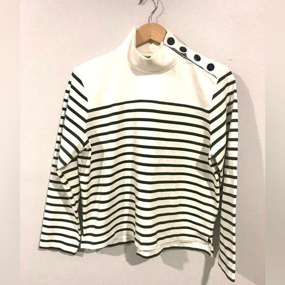J. Crew Tops - J. Crew long sleeves sweatshirt green strips costal beach summer Women’s L